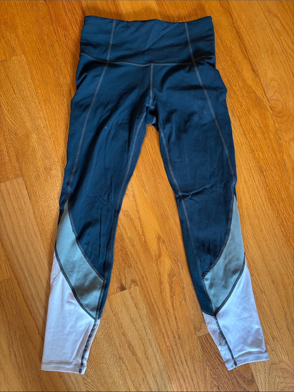 Athleta XS 7/8 Leggings